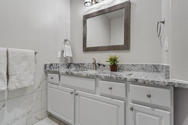 302 Armstrong DR, Georgetown, TX 78633