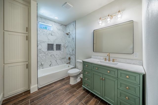 506 Brown Street, Waxahachie, TX 75165