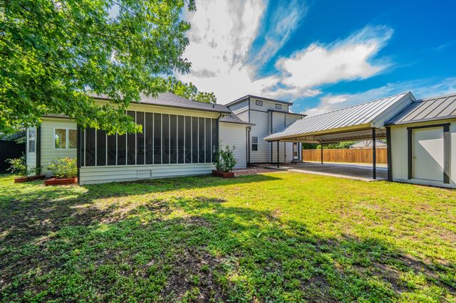 506 Brown Street, Waxahachie, TX 75165