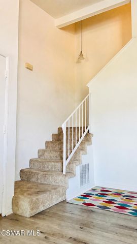 825 Warwick Avenue, Thousand Oaks, CA 91360