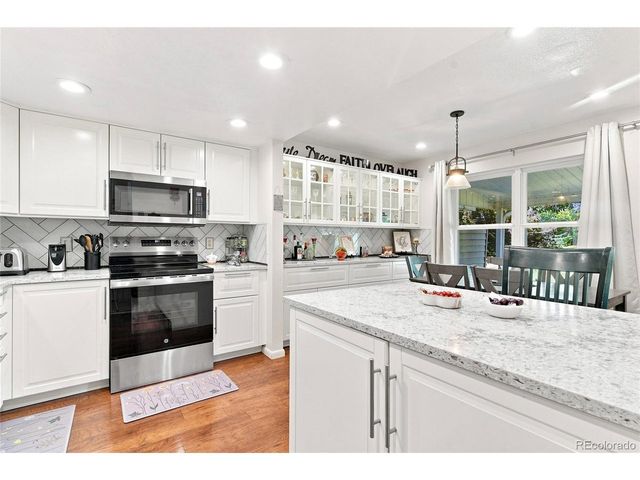 2528 S Vaughn Way C, Aurora, CO 80014