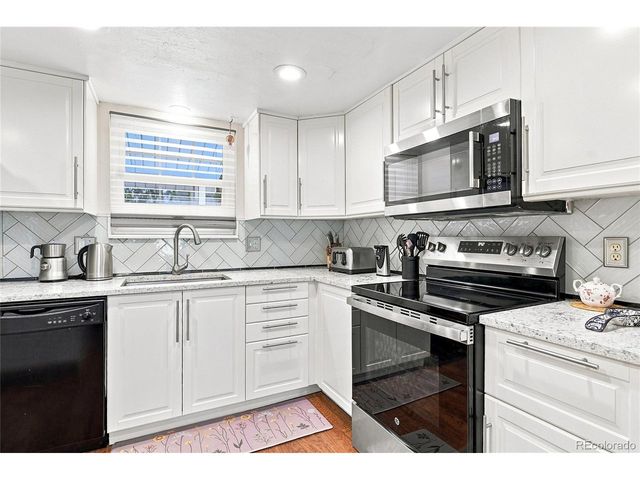 2528 S Vaughn Way C, Aurora, CO 80014