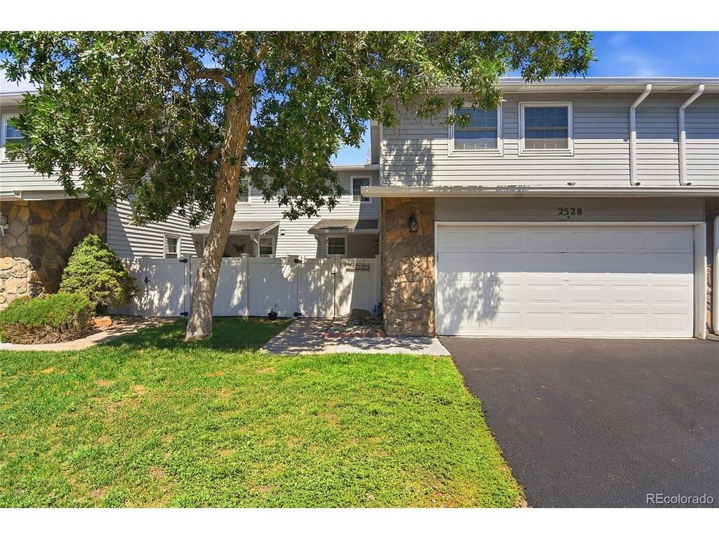 2528 S Vaughn Way C, Aurora, CO 80014