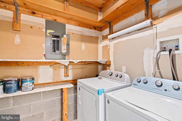 303 MT PLEASANT DR, Locust Grove, VA 22508