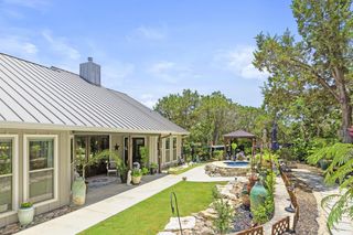 522 S San Juan, Kerrville, TX 78028