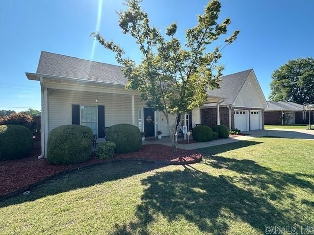 11 Eagle Drive, Lonoke, AR 72086