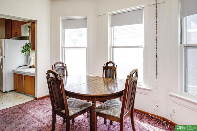 5713 S 38th Street, Omaha, NE 68107