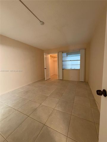 3032 Hythe B 3032, Boca Raton, FL 33434