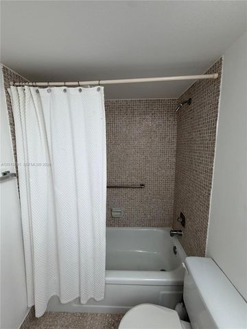 3032 Hythe B 3032, Boca Raton, FL 33434
