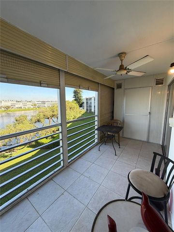 3032 Hythe B 3032, Boca Raton, FL 33434