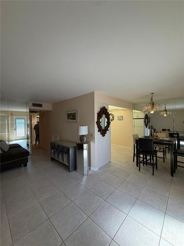 3032 Hythe B 3032, Boca Raton, FL 33434