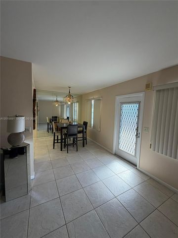 3032 Hythe B 3032, Boca Raton, FL 33434