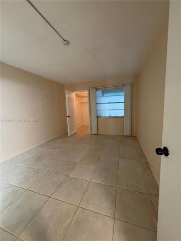 3032 Hythe B 3032, Boca Raton, FL 33434