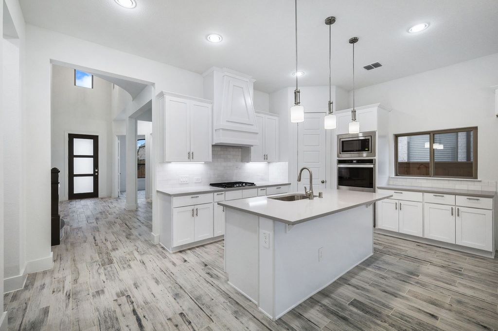 8218 Vitex Avenue, Dallas, TX 75252
