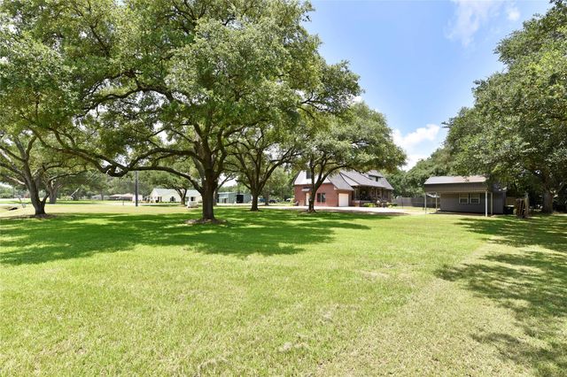 14323 Buffalo Street, Needville, TX 77461