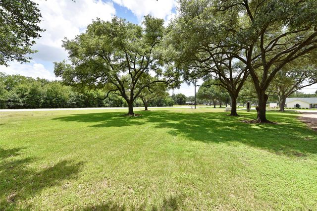 14323 Buffalo Street, Needville, TX 77461
