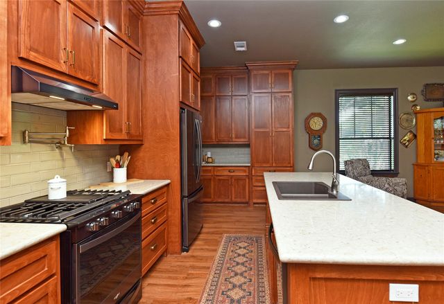 14323 Buffalo Street, Needville, TX 77461