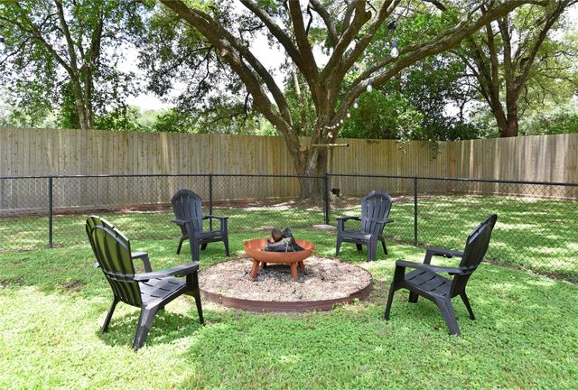 14323 Buffalo Street, Needville, TX 77461