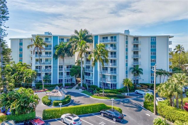 1300 Gulf Shore BLVD N 509, Naples, FL 34102