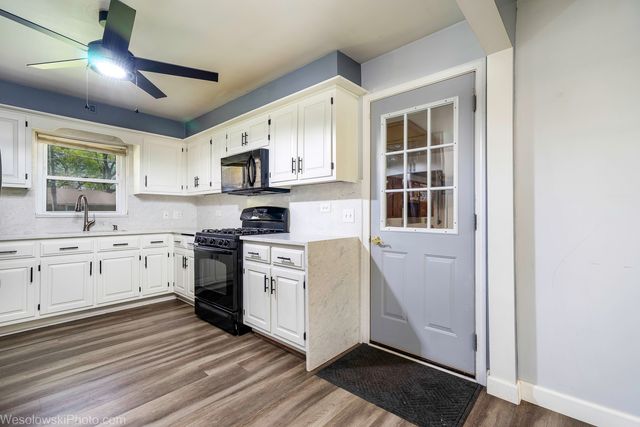 1714 Mayfield Avenue, Joliet, IL 60435