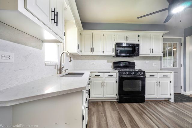 1714 Mayfield Avenue, Joliet, IL 60435