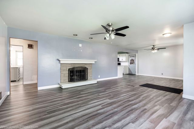 1714 Mayfield Avenue, Joliet, IL 60435