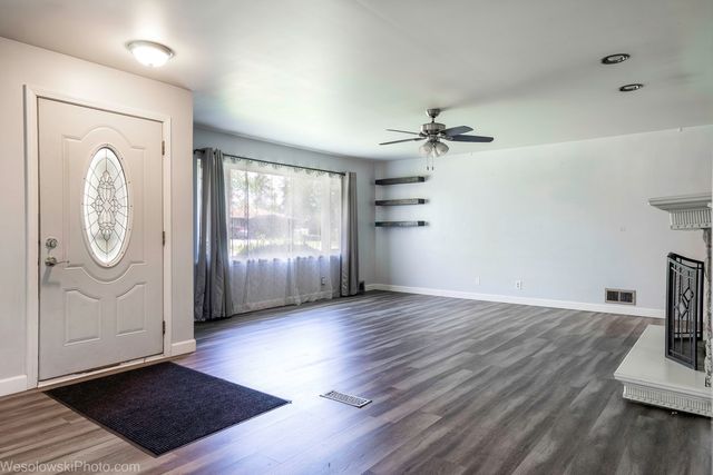1714 Mayfield Avenue, Joliet, IL 60435