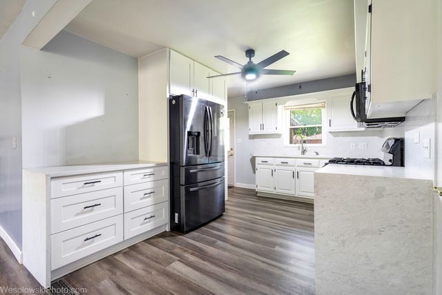 1714 Mayfield Avenue, Joliet, IL 60435