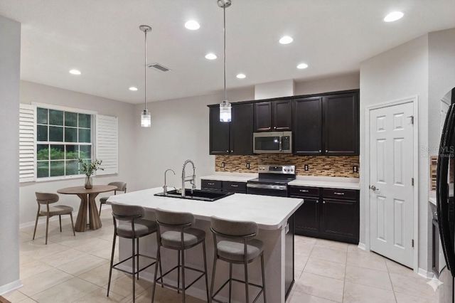 6936 ROCKY CANYON WAY, Tampa, FL 33625