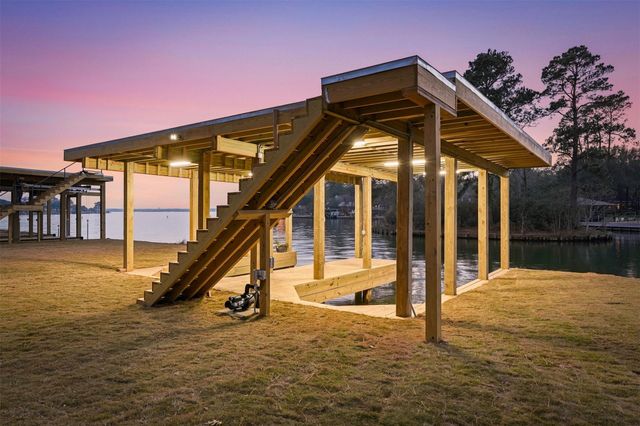 12833 Bruce Road, Willis, TX 77318