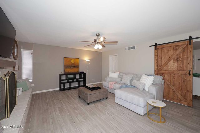 4318 W CORRINE Drive, Glendale, AZ 85304