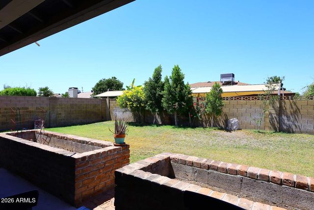 4318 W CORRINE Drive, Glendale, AZ 85304