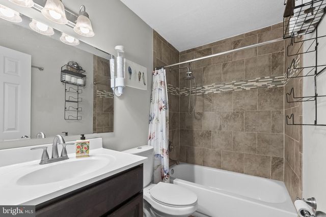 8505 WARREN DR, Pomfret, MD 20675