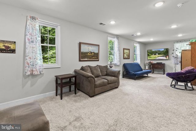 8505 WARREN DR, Pomfret, MD 20675