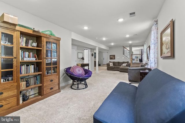 8505 WARREN DR, Pomfret, MD 20675