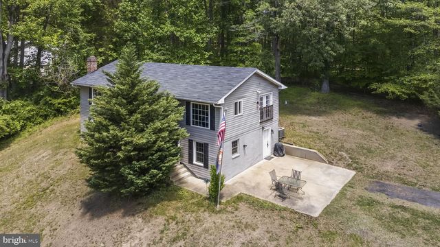 8505 WARREN DR, Pomfret, MD 20675