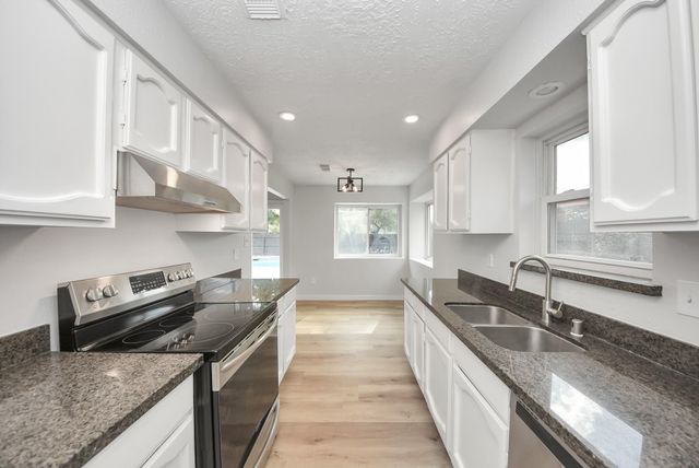 5918 Crooked Post Road, Spring, TX 77373