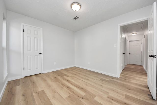 5918 Crooked Post Road, Spring, TX 77373