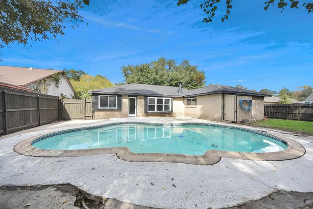 5918 Crooked Post Road, Spring, TX 77373