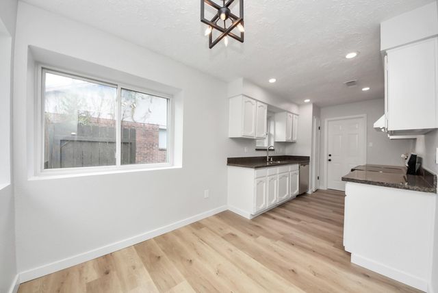 5918 Crooked Post Road, Spring, TX 77373