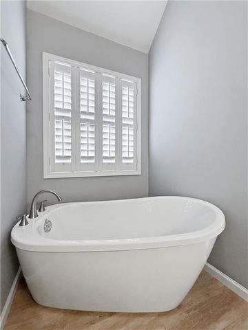 905 Elm Street, Higginsville, MO 64037