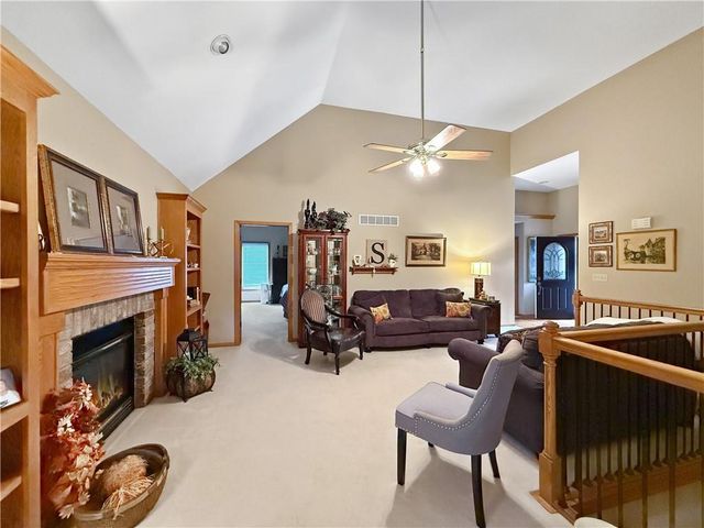 905 Elm Street, Higginsville, MO 64037