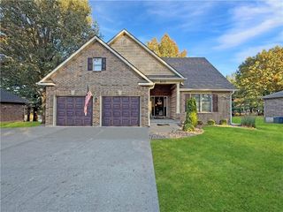 905 Elm Street, Higginsville, MO 64037