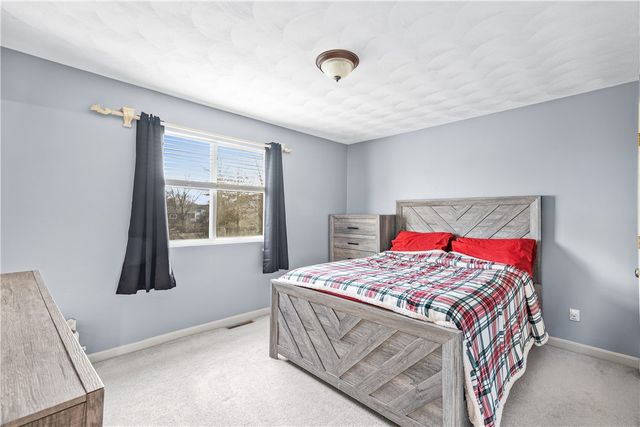 12 Railroad Row, Warwick, RI 02886