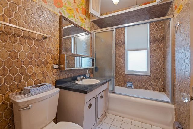 6219 N Claremont Avenue, Chicago, IL 60659