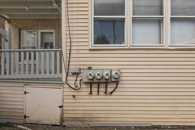6219 N Claremont Avenue, Chicago, IL 60659