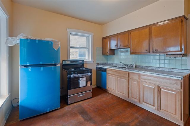 6219 N Claremont Avenue, Chicago, IL 60659