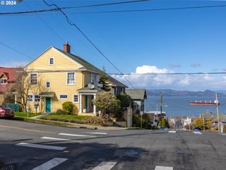 997 16TH St, Astoria, OR 97103
