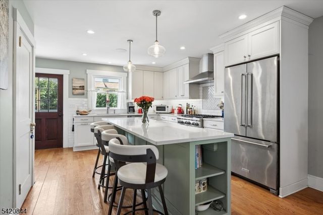 40 Lenox Ter, Bloomfield Twp., NJ 07003