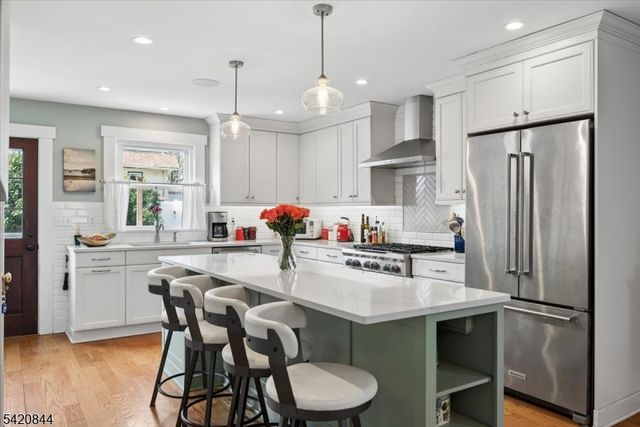40 Lenox Ter, Bloomfield Twp., NJ 07003
